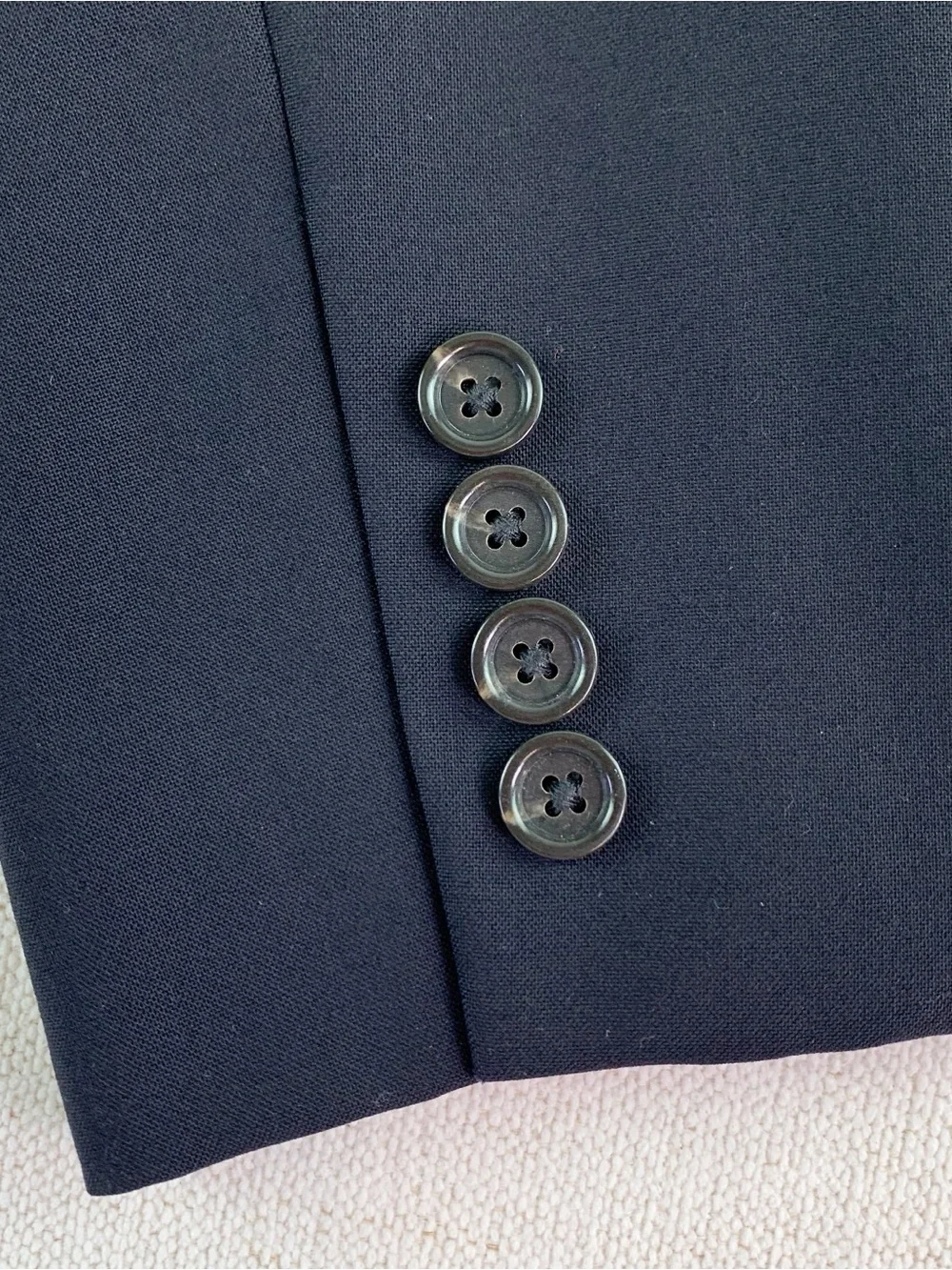 J crew men's Ludlow slim-fit suit jacket Italian wool size 36R in navy blue